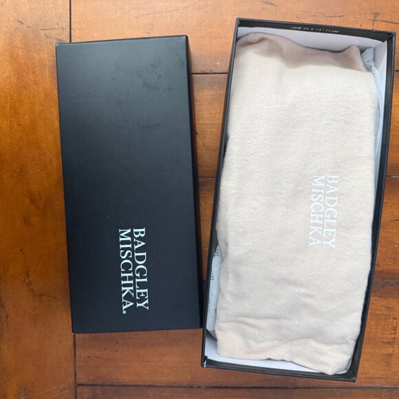 Badgley Mischka Collection Josette Slide Sandals, Champagne Gold, size 8, NIB - Picture 2 of 13